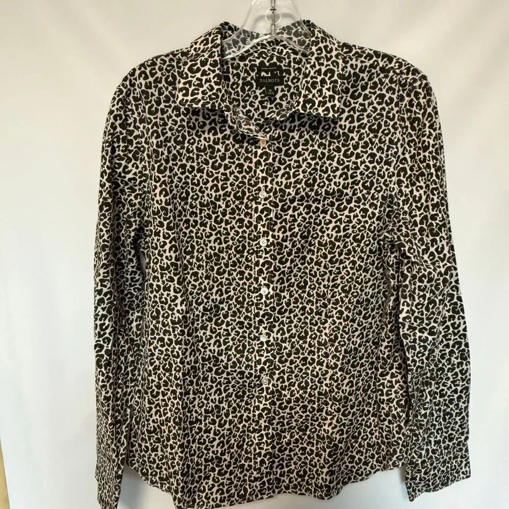 Talbots Women long sleeve wrinkle resistance black cheetah print button front to
